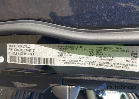 2023 Jeep Grand Cherokee L Limited 4X2 z USA, uszkodzony, nr VIN 1C4RJJBGXP8891124